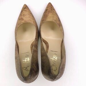 BUTTER POINTED TOE PUMP SNAKE PRINT 7.5